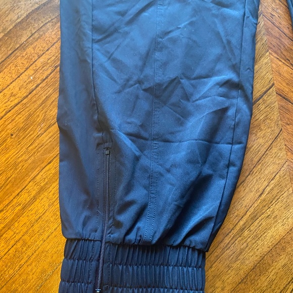 NWT Victoria Secret Sport VSX Windpant - Picture 4 of 5
